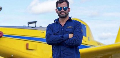 PROTAGONISTA: piloto agrícola há 10 anos, Azevedo atendeu na época o pedido de socorro de um amigo - foto: acervo pessoal
