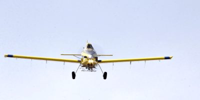TREINAMENTO: pilotos no curso serão avaliados em circuitos simulando aproximação coordenada com equipe de solo e lançamento de água sobre as chamas. Foto; simulação de combate a incêndio em São Paulo/2019- Castor Becker Jr/C5 NewsPress