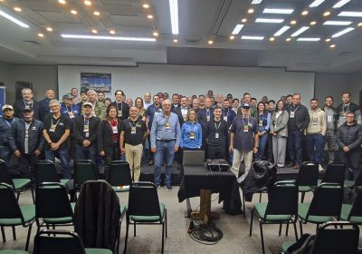 MOBILIZAÇÃO: representantes de aeroclubes de todo o Estado marcaram presença no encontro que discutiu estratégias e ações pelas entidades que são o berço da aviação brasileira - foto: Febraero/divulgação