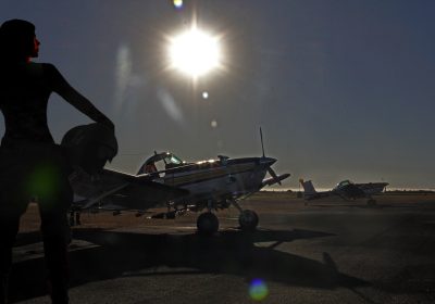 PROTAGONISMO: aprendizado foca no aprimoramento e valorização da força feminina em todos os segmentos do setor aeroagrícola - Imagem: Arte sobre foto de Castor Becker Júnior