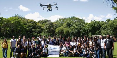 PÚBLICO: evento no campus da Uneb terminou com demonstrações práticas da tecnologia de dronesfotos: Andre Amorim/Ascom DTCS