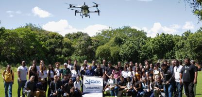 PÚBLICO: evento no campus da Uneb terminou com demonstrações práticas da tecnologia de dronesfotos: Andre Amorim/Ascom DTCS