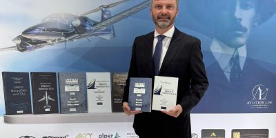 ATUALIZAÇÃO: regulamentação do setor aeroagrícola segue presente com artigo de Vollbrecht no Manual Jurídico, que ganhou versão atualizada... - fotos: divulgação